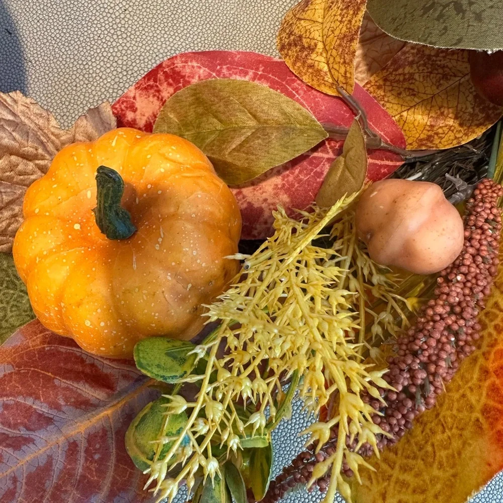 Chestnut Pumpkin & Leaves 22